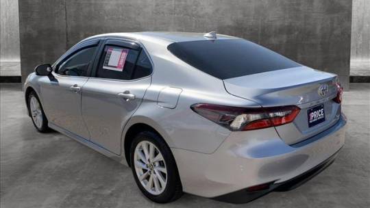 2023 toyota camry le