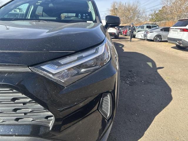 2023 toyota rav4 le