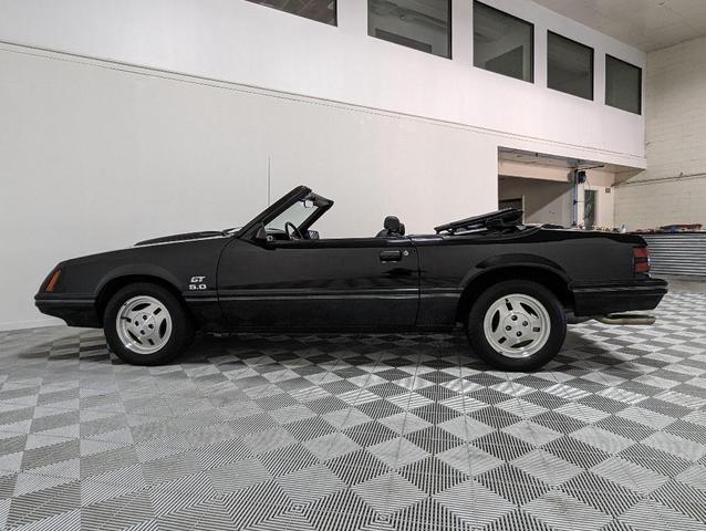 1983 ford mustang glx