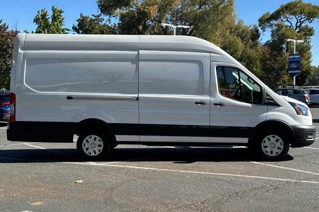 2023 ford e-transit base