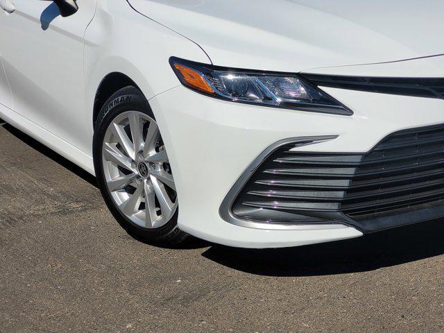 2023 toyota camry le