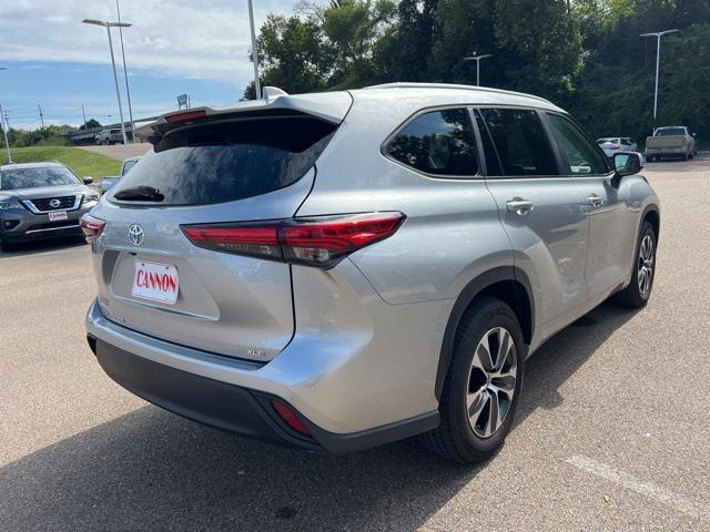2023 toyota highlander xle