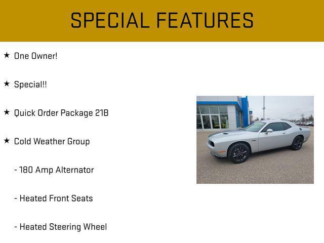 2021 dodge challenger sxt