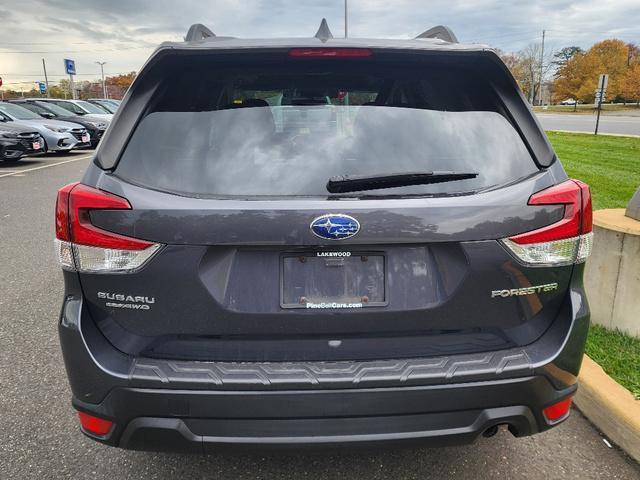 2021 subaru forester premium