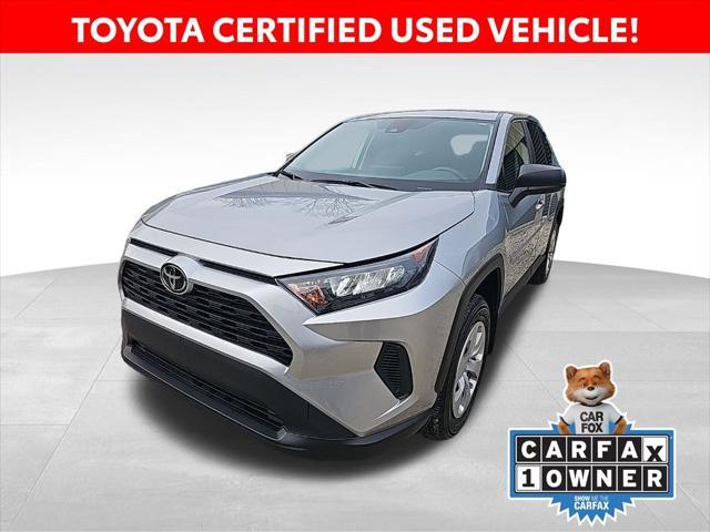 2022 toyota rav4 le