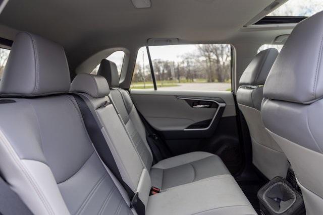 2024 toyota rav4 hybrid xle premium