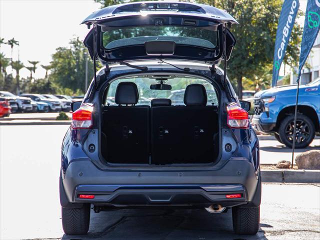 2020 nissan kicks sr
