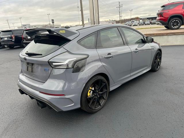 2016 ford focus rs base