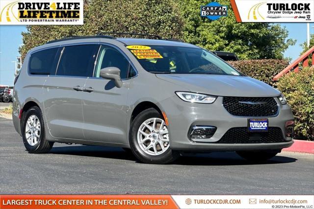 2022 chrysler pacifica touring l