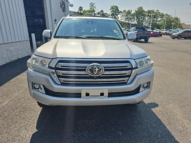 2016 toyota land cruiser v8