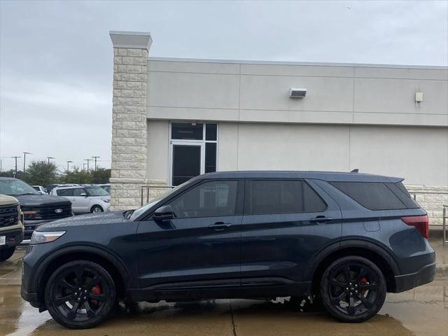 2022 ford explorer st