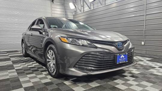 2020 toyota camry hybrid le