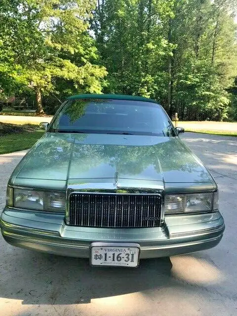 1994 lincoln town car v8 low original miles 52,359 perfect leather & more