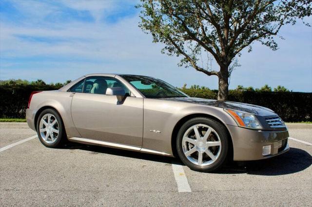 2005 cadillac xlr base