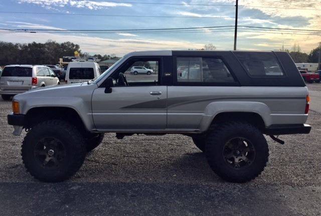 rare 1989 toyota 4runner w/ removable shell