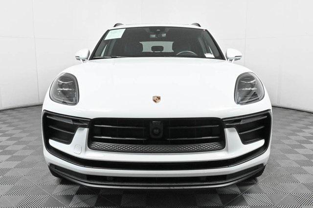 2022 porsche macan base