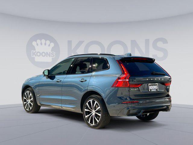 2024 volvo xc60 b5 plus dark theme