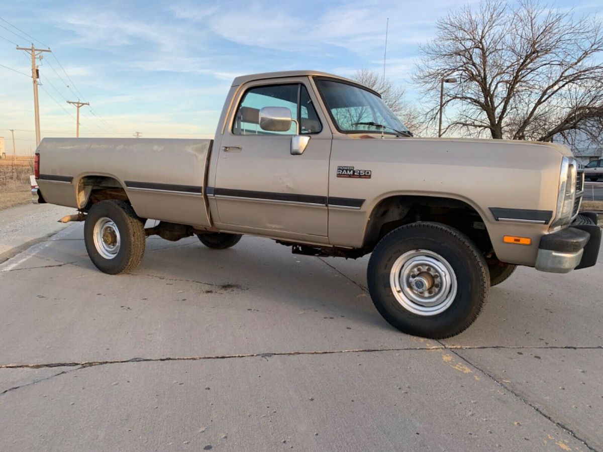 1993 dodge ram w250 4x4 5.9l cummins diesel 5-speed 149kmiles! one owner