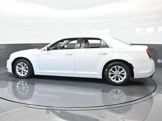 2018 chrysler 300 touring