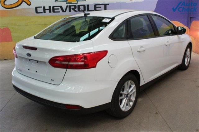 2017 ford focus se