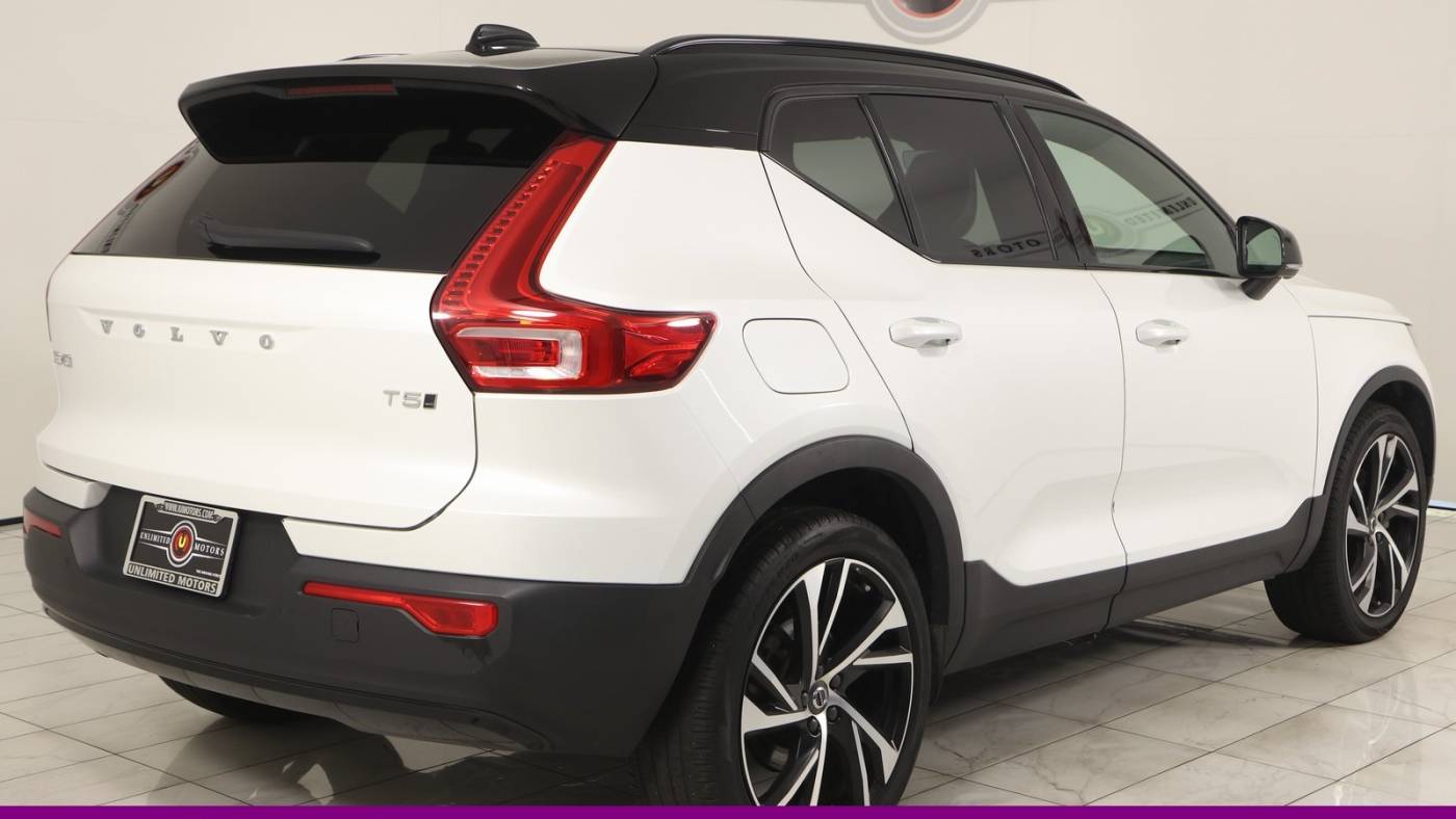 2021 volvo xc40 t5 r-design