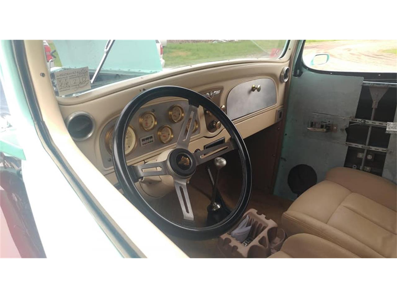 1933 pontiac 2 dr sedan