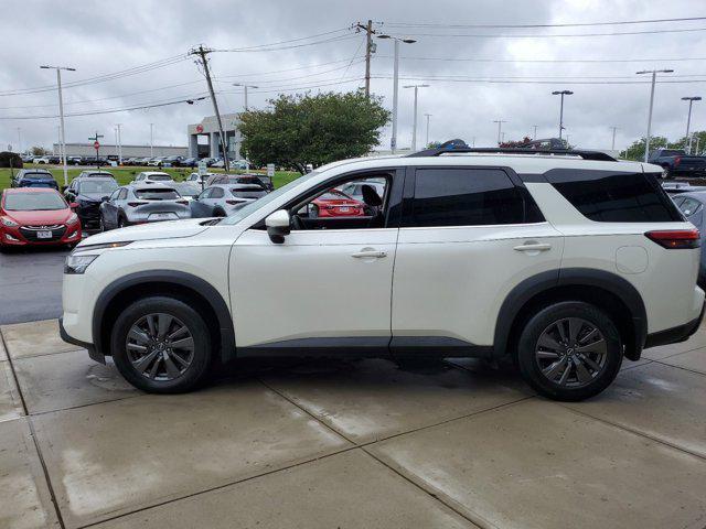 2022 nissan pathfinder sv 2wd