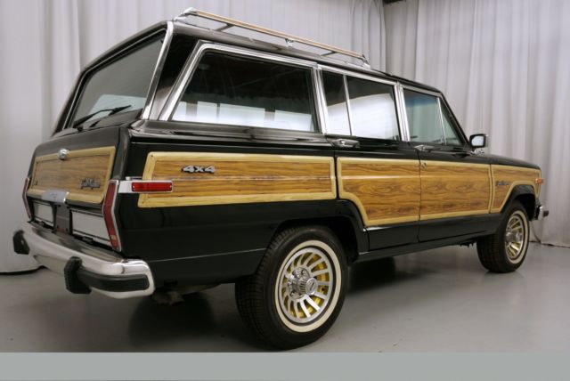 1990 jeep grand wagoneer 0 black automatic