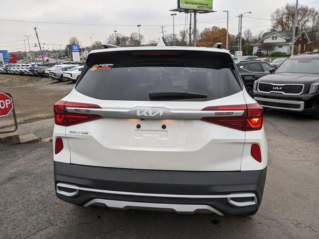 2022 kia seltos ex