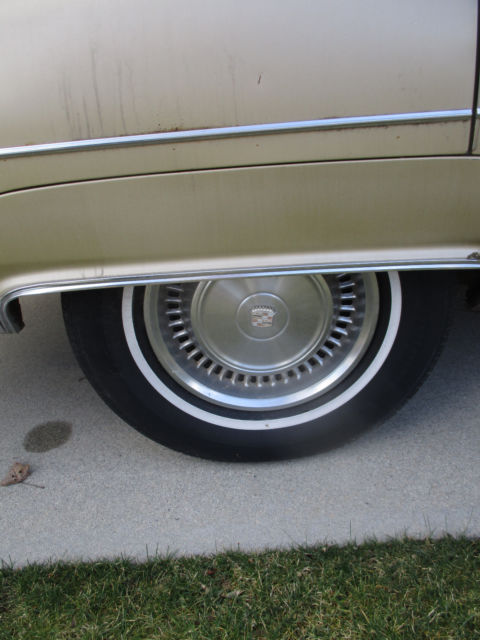 price cut!!!! 1972 cadillac sedan seville; 97,055 odometer miles, good shape