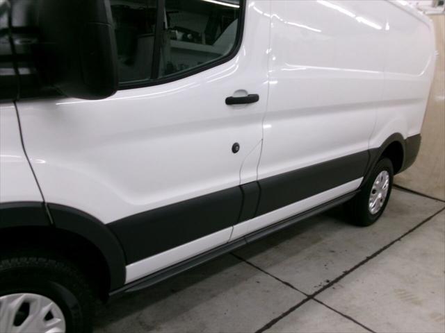 2015 ford transit-250 base