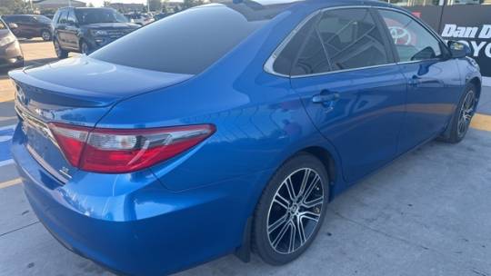 2016 toyota camry se