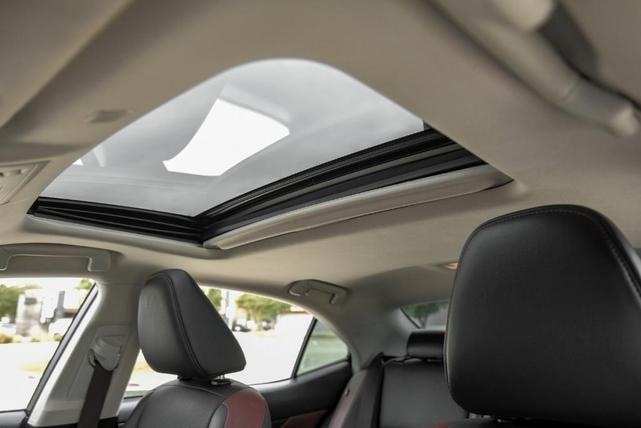 2019 lexus is 300 base