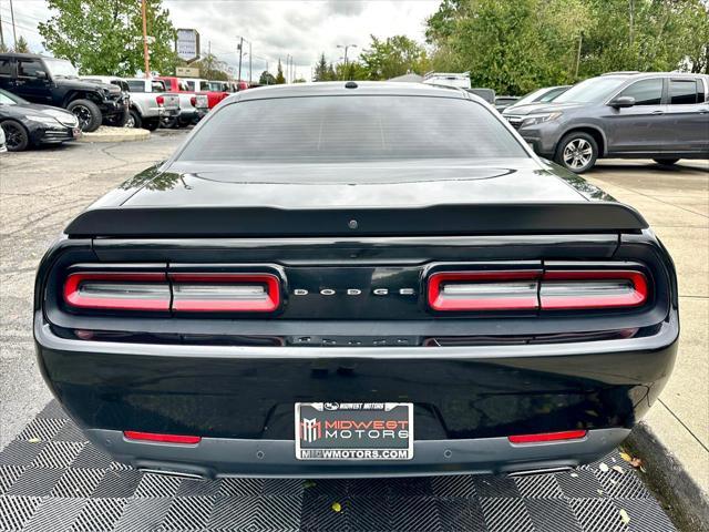 2018 dodge challenger sxt
