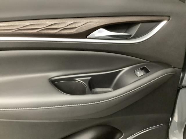 2023 buick enclave avenir awd