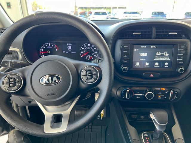 2021 kia soul lx