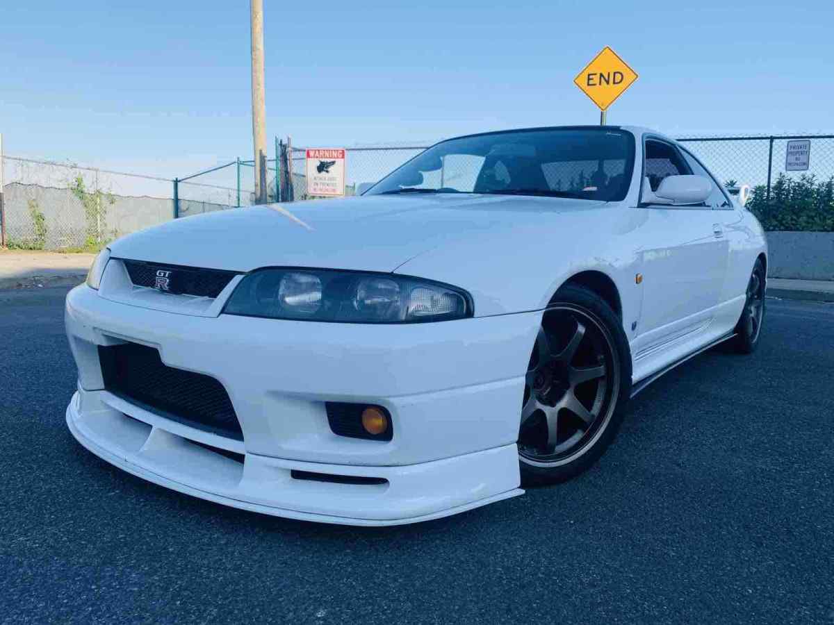 1980 nissan skyline 2000 gt-r sportscar white skyline gt-r