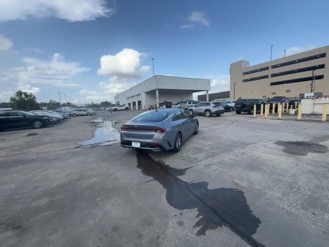 2023 kia k5 lxs