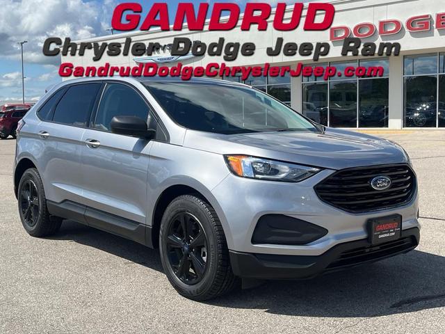 2022 ford edge se