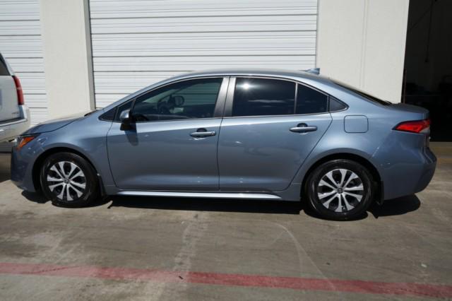 2022 toyota corolla hybrid le