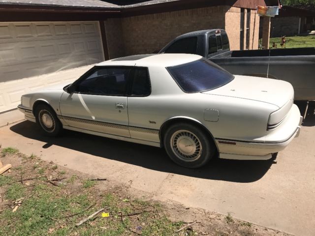 1990 oldsmobile toronado trofeo -- american classic