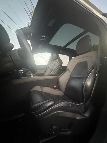2022 volvo xc60 b5 r-design