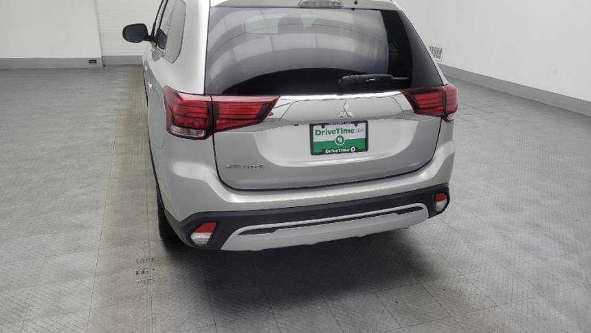2020 mitsubishi outlander se