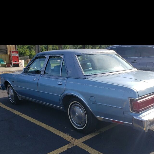 1978 chrysler lebaron medallion....yes, it's a "one owner" with all documentatio