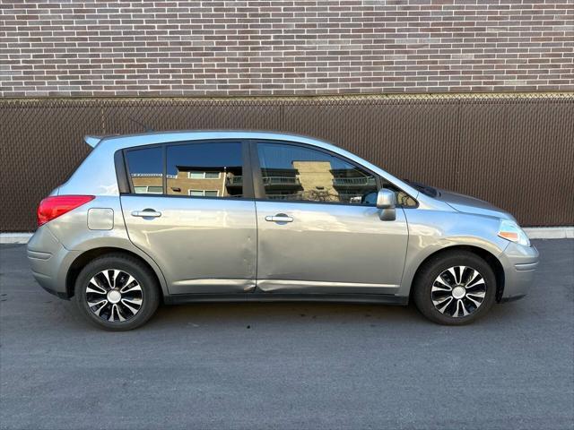2012 nissan versa 1.8 s
