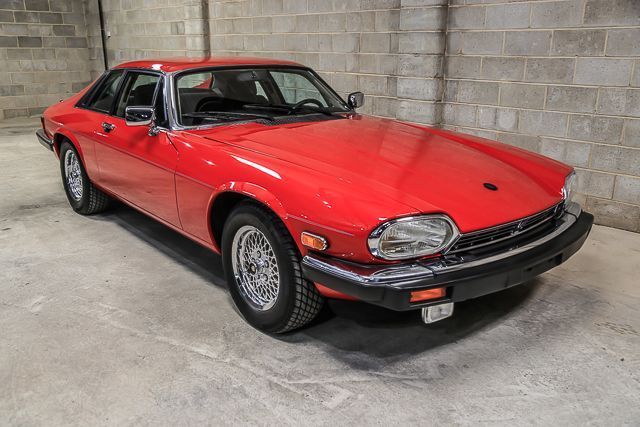 1989 jaguar xjs, only 16,920 miles!! original paint job, clean carfax