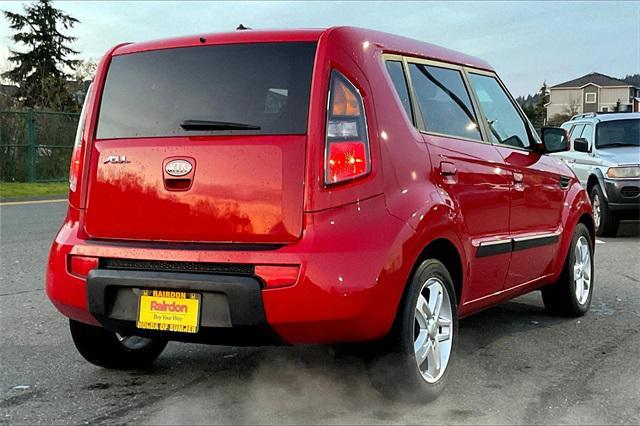 2010 kia soul +