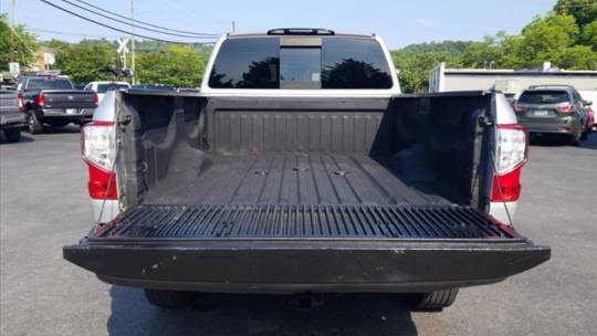 2017 Nissan Titan