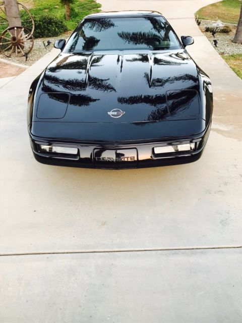 1993 chevrolet corvette sport coupe 19,000 low miles like new condition