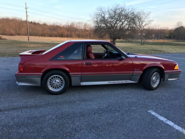 1988 ford mustang gt hatchback